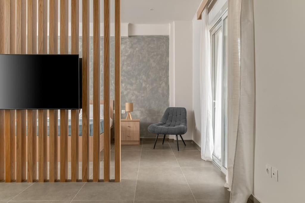 Acropolis Skyview Apartment *